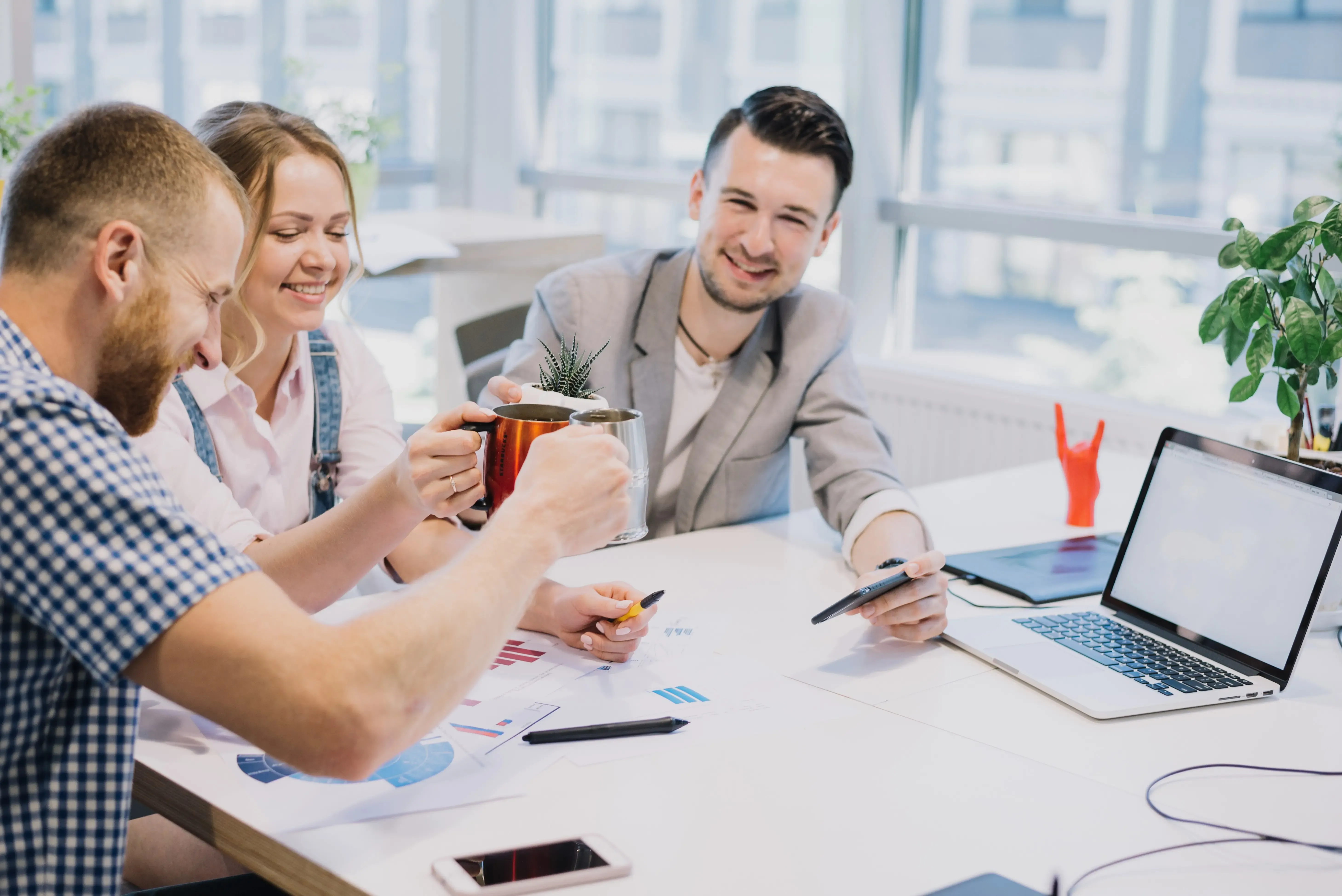 Teamwork und digitale Buchhaltung bei innocount – moderne Zusammenarbeit mit Effizienz, Struktur und persönlicher Beratung